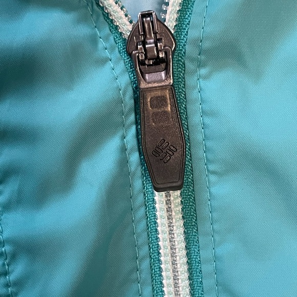 Columbia Women’s detachable hood breathable/Teal Hooded Windbreaker Jacket - Picture 8 of 15